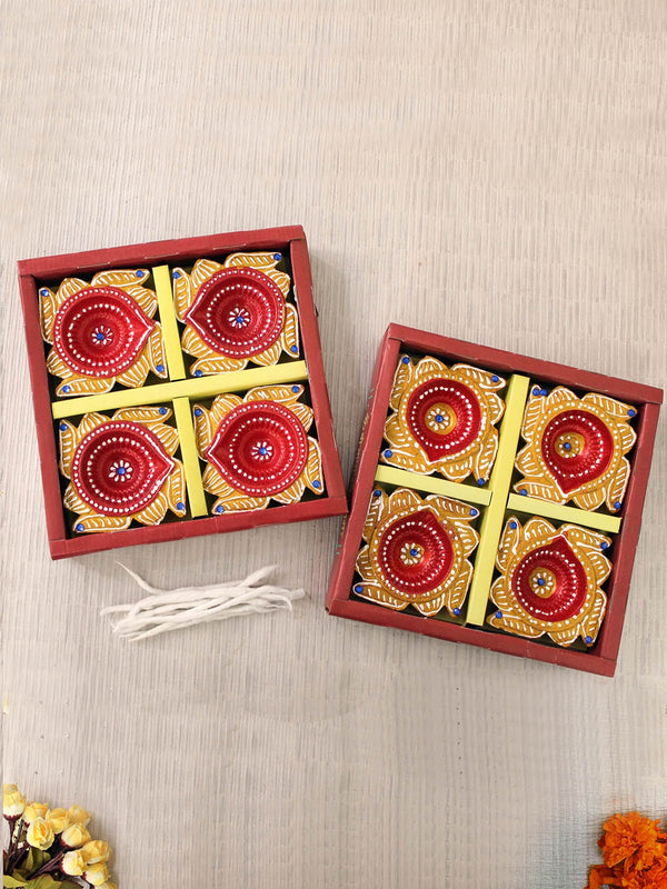 Set of 8 Red & Gold-Coloured Textured Diyas